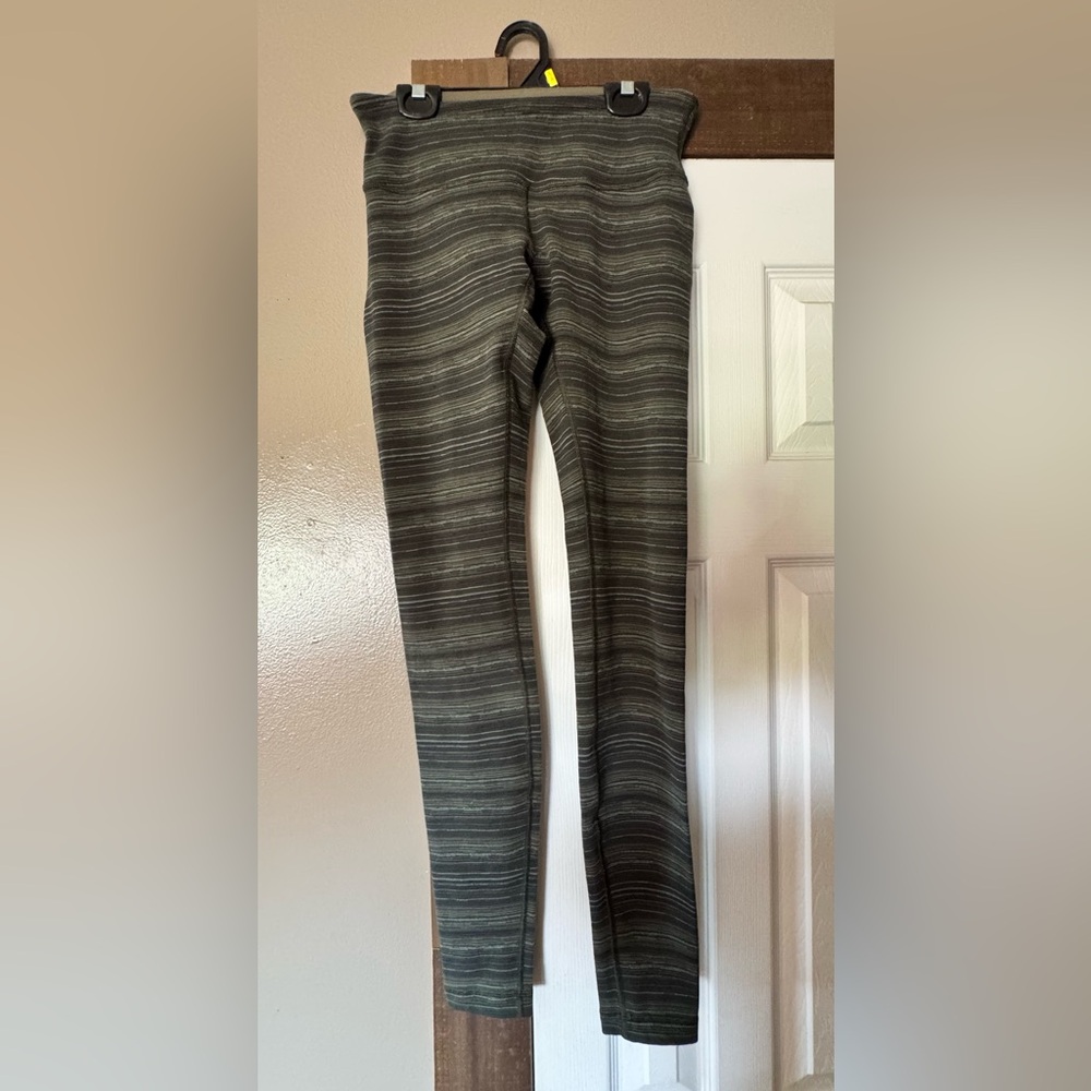 Lululemon WunderUnder leggings